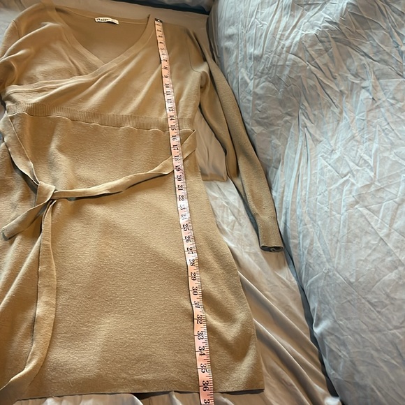 Aster Women’s Tan Surplice Lightweight Knit Sweater Dress size large - Picture 11 of 13